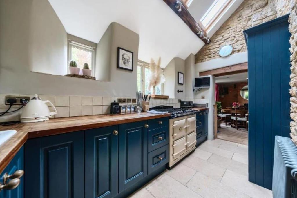18th Cent - 5min Drive Soho Ledwell
